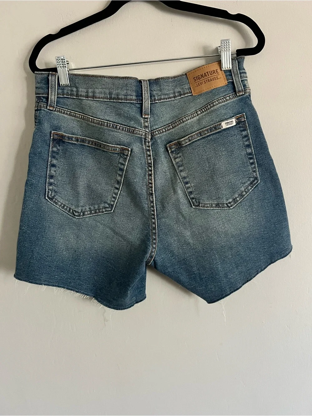 Levi’s Heritage Mid-Rise Cut Off Denim Shorts Sz 8